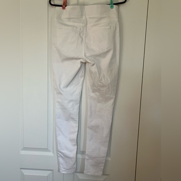 Old Navy White stretch waist ripped jeans size 4 - Picture 5 of 8